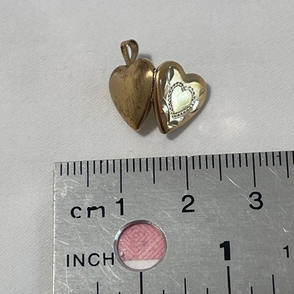 14K Gold‎ Filled Heart Locket Pendant Etched Diamond Cut Design - Picture 5 of 6